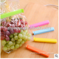 Hot sale cheap creative plastic sealing clips to keep the fruit or vegetable dry and fresh